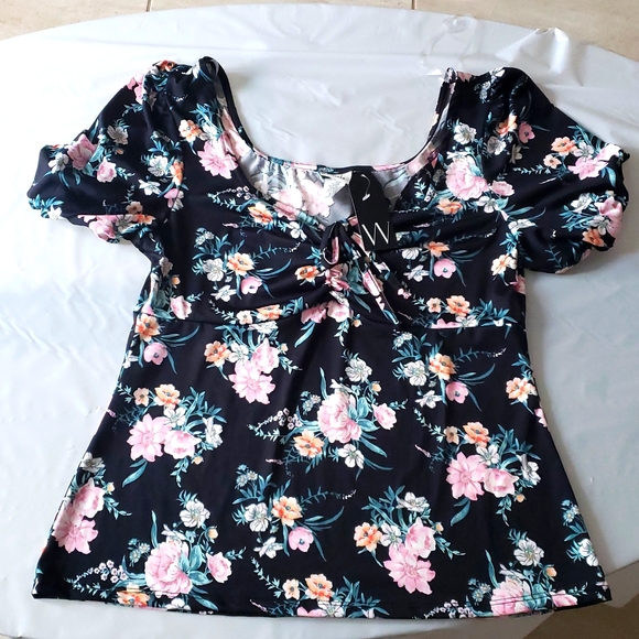 Blouse, color black, medium - Picture 1 of 2